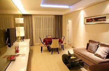Shengjing Yijia Hotel Xiangyang  Екстер'єр фото